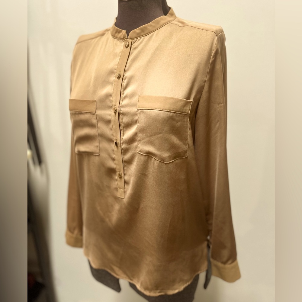 H&M light tan/warm cream colored lightweight dress shirt (6)